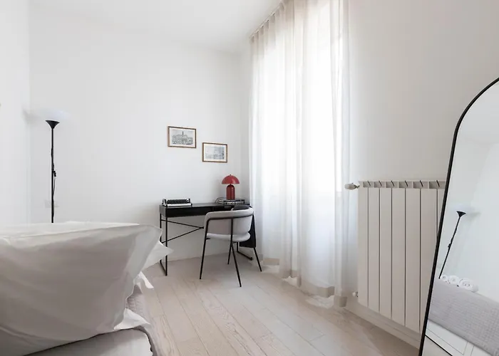 Elegant Flat In Ponte Milvio * Roma